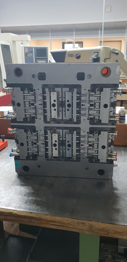 PHOTO D'UN MOULE CLASSIQUE - ENTREPRISE MODETEC