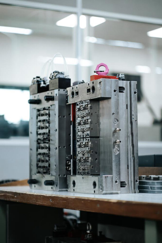 PHOTO DE DEUX MOULES AVEC AMS SYSTEM